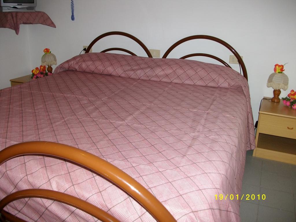 Hotel Alberta Massa Kültér fotó