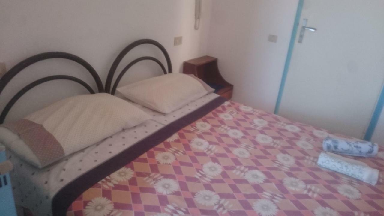 Hotel Alberta Massa Kültér fotó
