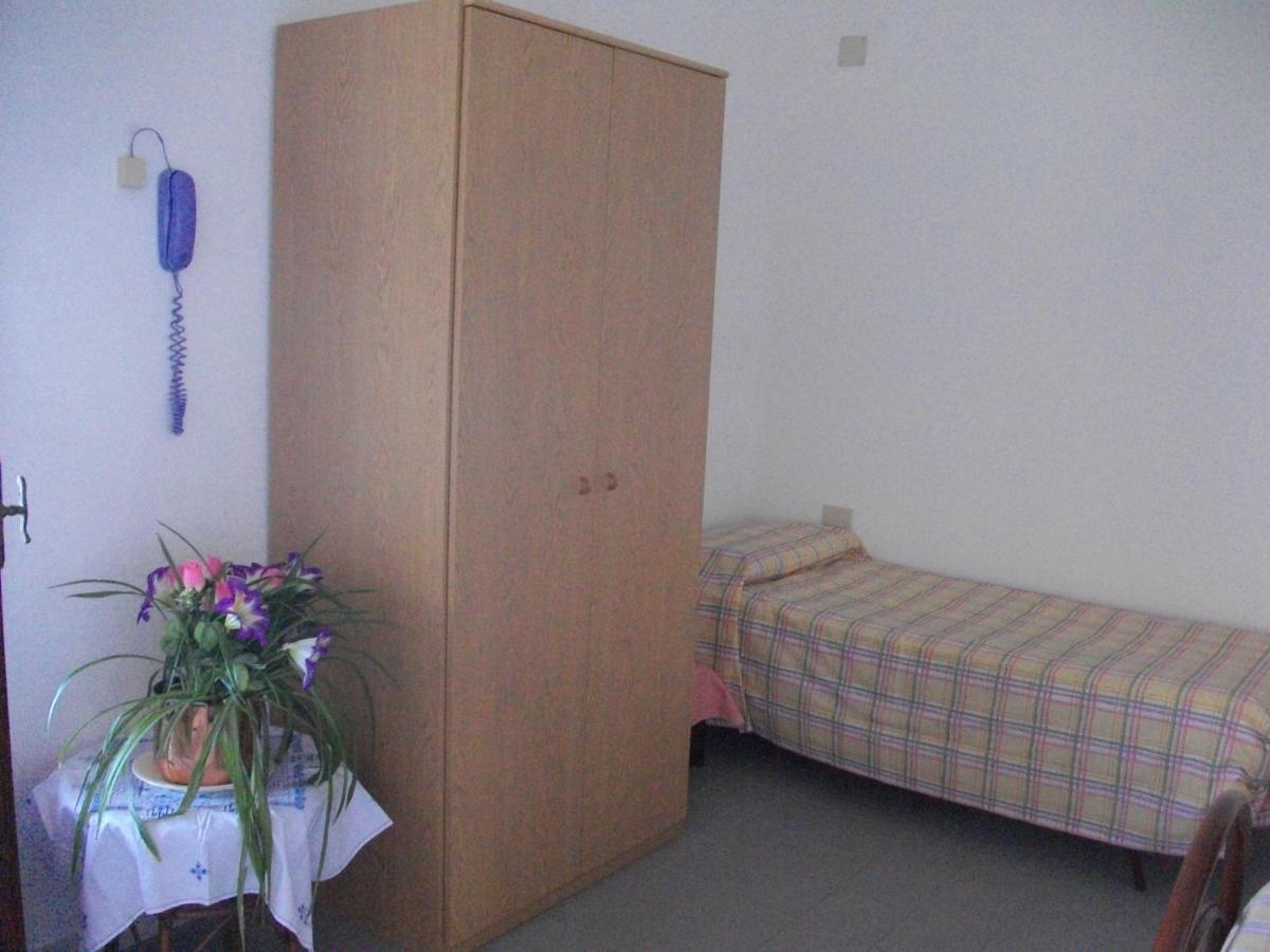Hotel Alberta Massa Szoba fotó
